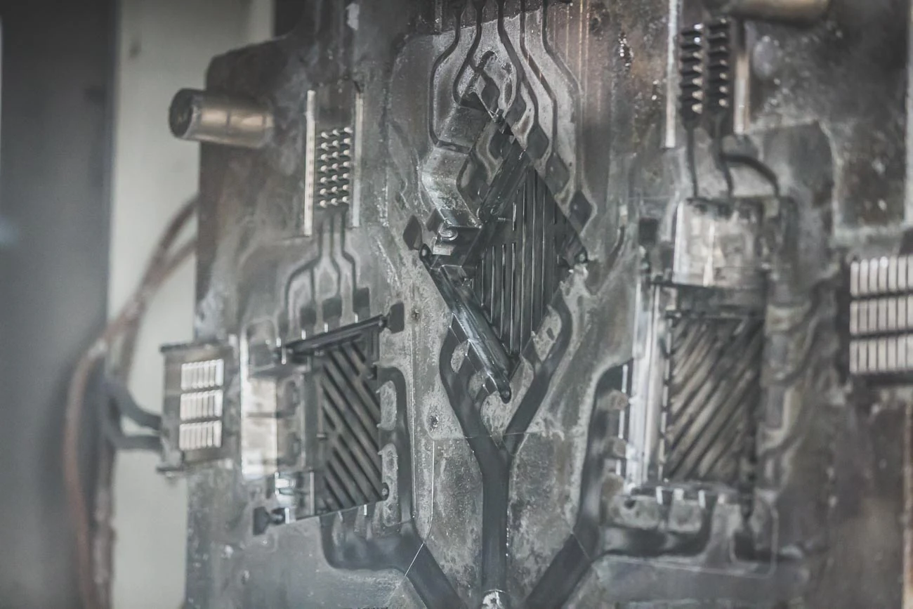Open die detail in Rivimetal production